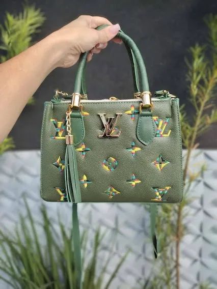 Bolsa Louis Vuitton Lorena Média Bordada - Foto 2
