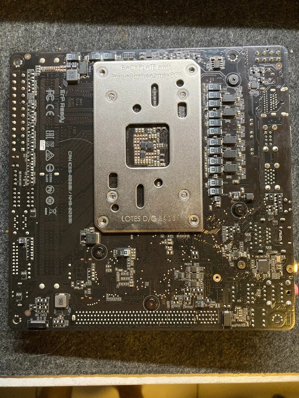 Placa mãe gigabyte mini itx am5 b650i ax - usada - Foto 4