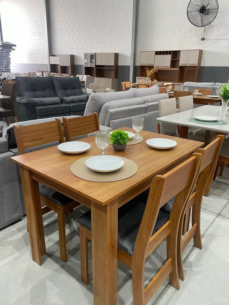 Mesa De Jantar Com 4 Cadeiras Amadeirado 
