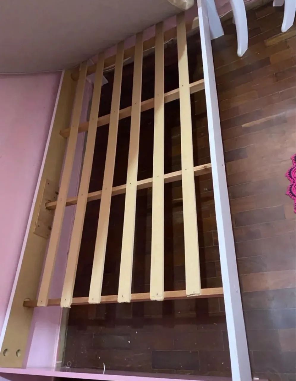 Vendo cama e colchão 65578363464450123
