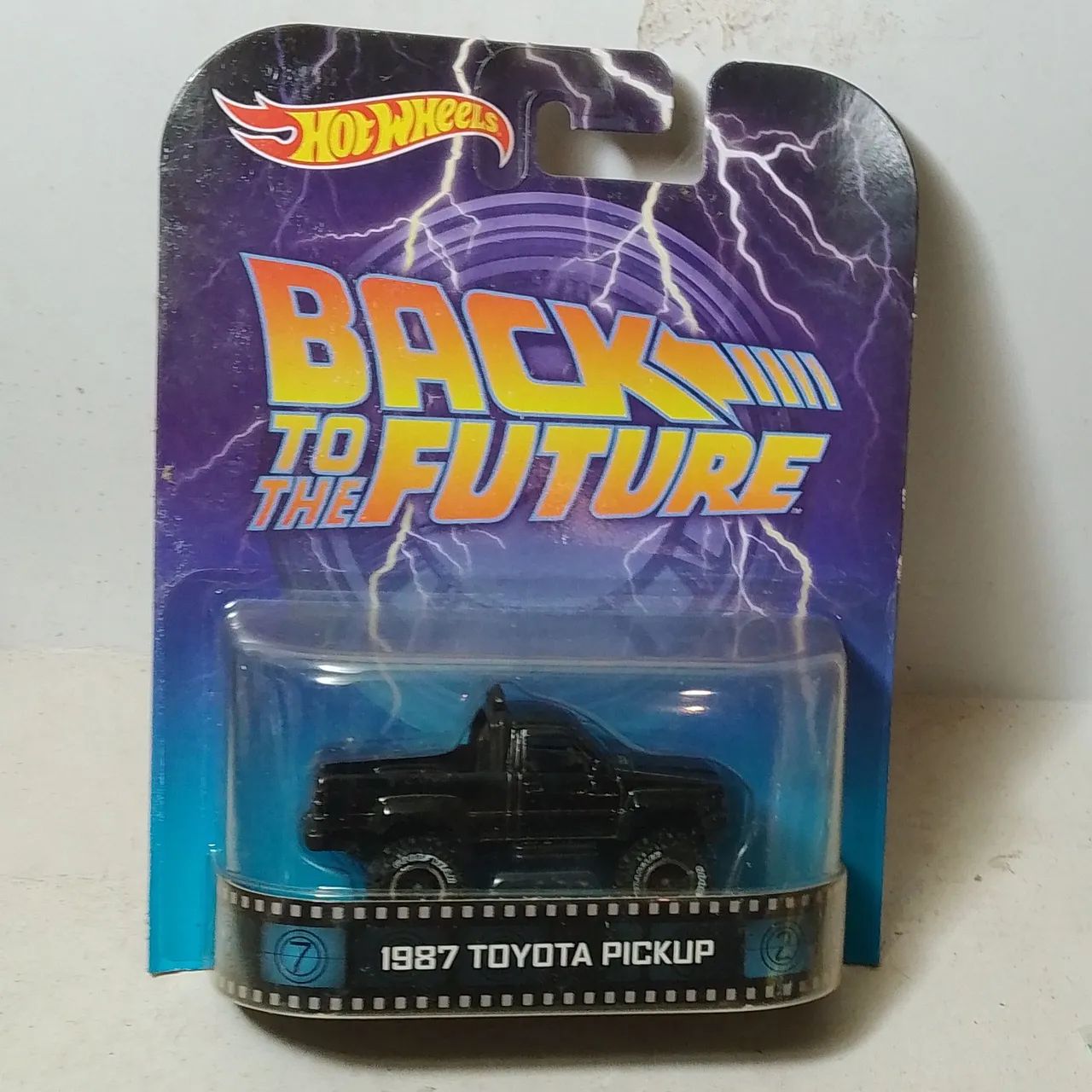 Hot Wheels 1987 Toyota Pickup Back Future Premium - Foto 2