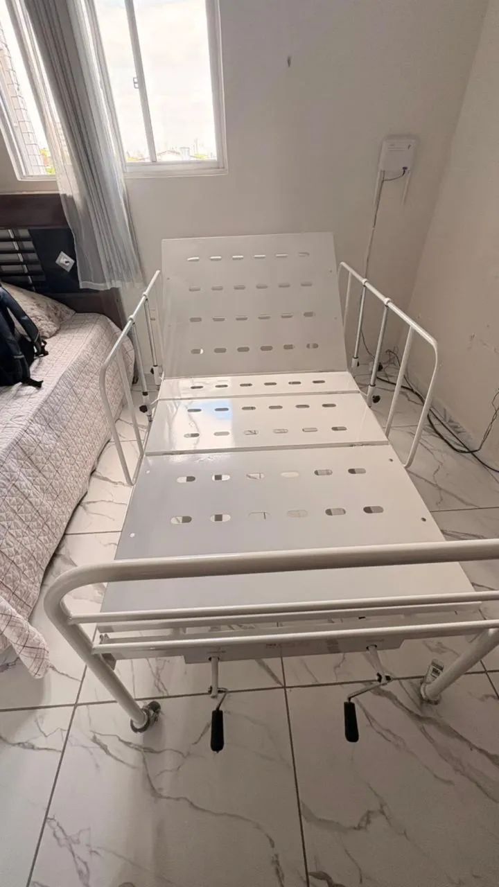 Cama hospitalar semi-nova (6 meses de uso) - Foto 5