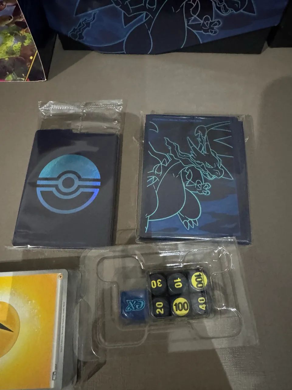 ETB Mega Charizard X e ETB Mega Gardevoir456501861413048324