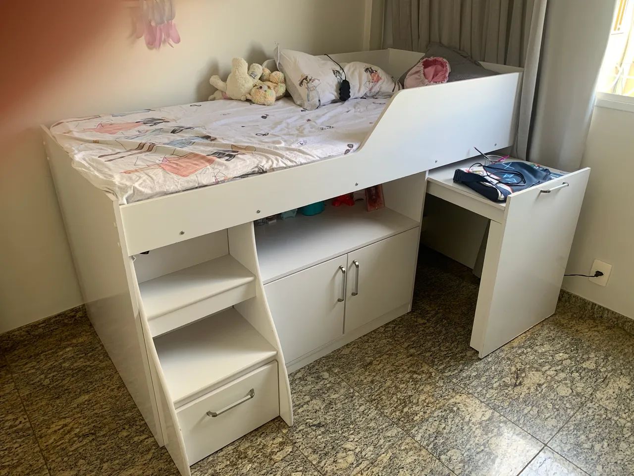 Cama solteiro com escada, escrivaninha e armário com duas portas - Foto 3