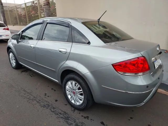 Fiat Linea Essence 1.8 Flex 16V 4P 2016 - Foto 4
