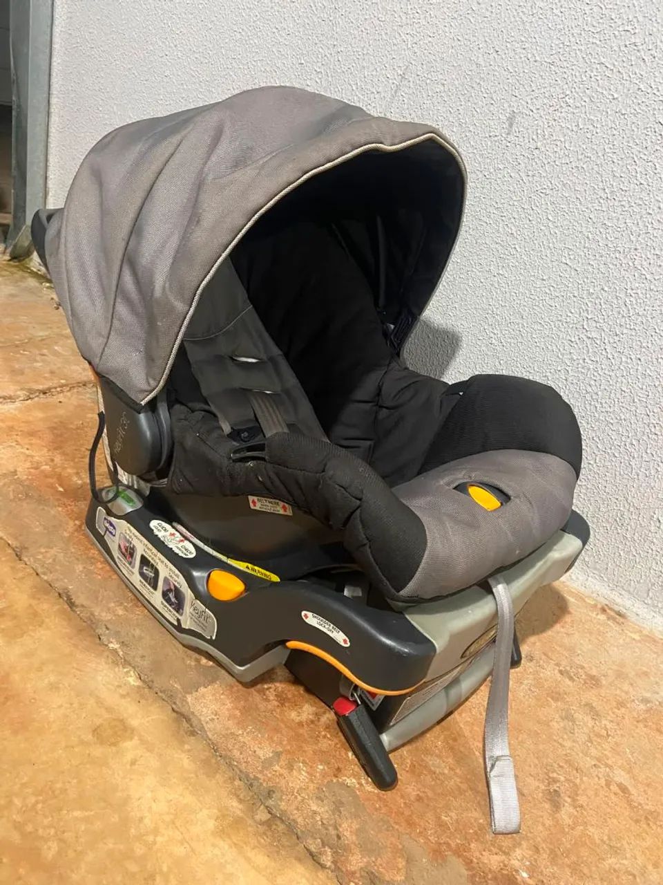 Carrinho de bebê + bebê conforto da Chicco Bravo  - Foto 5