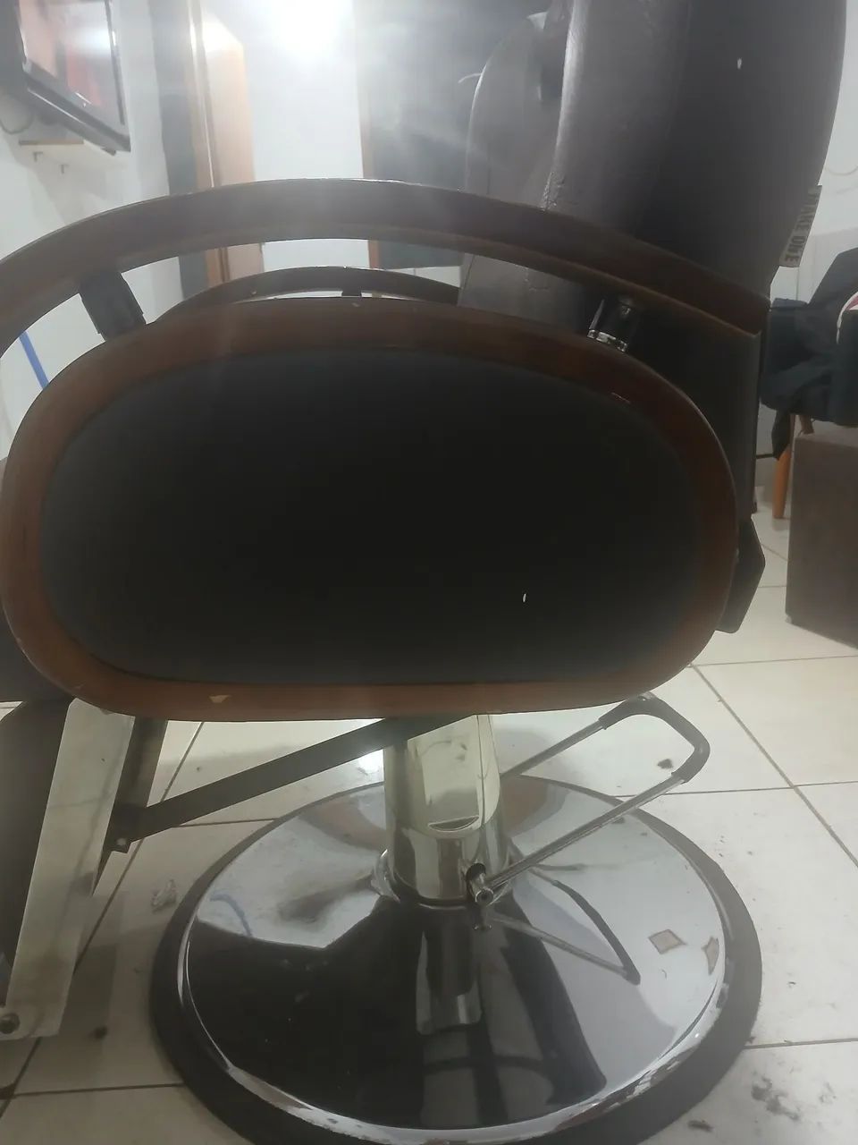 Cadeira barbeiro  - Foto 3