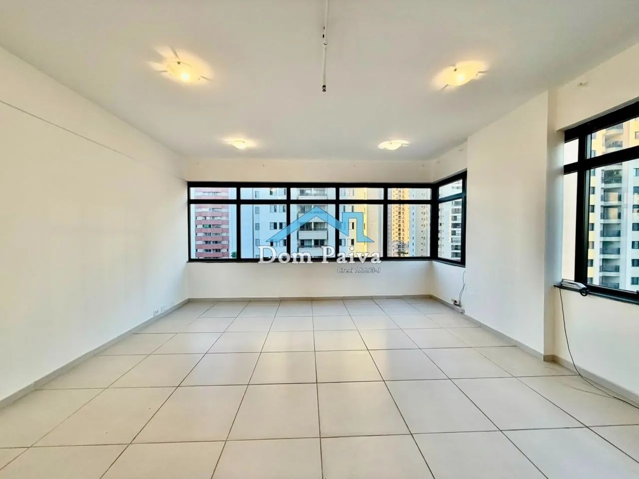 Sala Comercial Próxima do Metrô Saúde, São Paulo - Foto 2