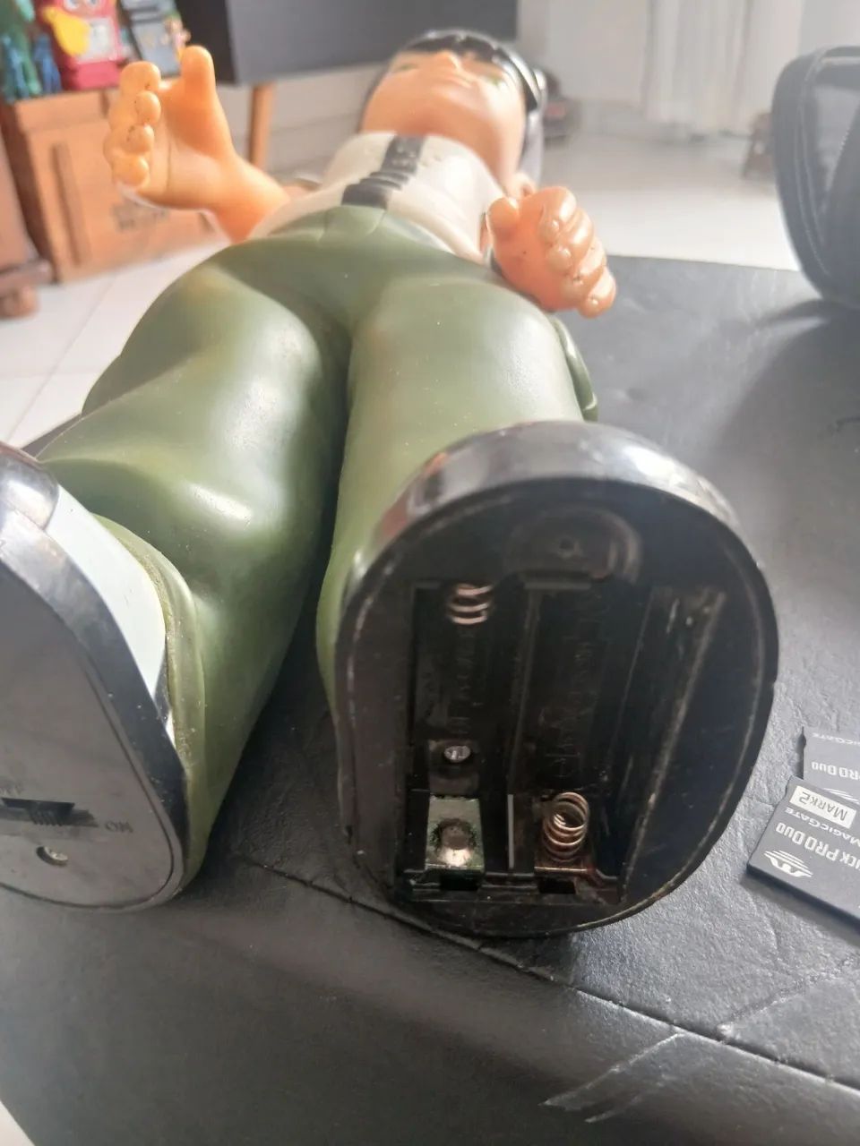Boneco Ben 10 colecionável  - leia - Foto 2