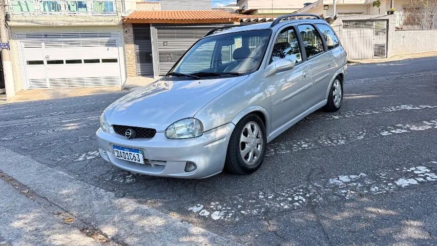 Chevrolet Corsa Wagon GLS 1.6 16V MPFI 4P 2001