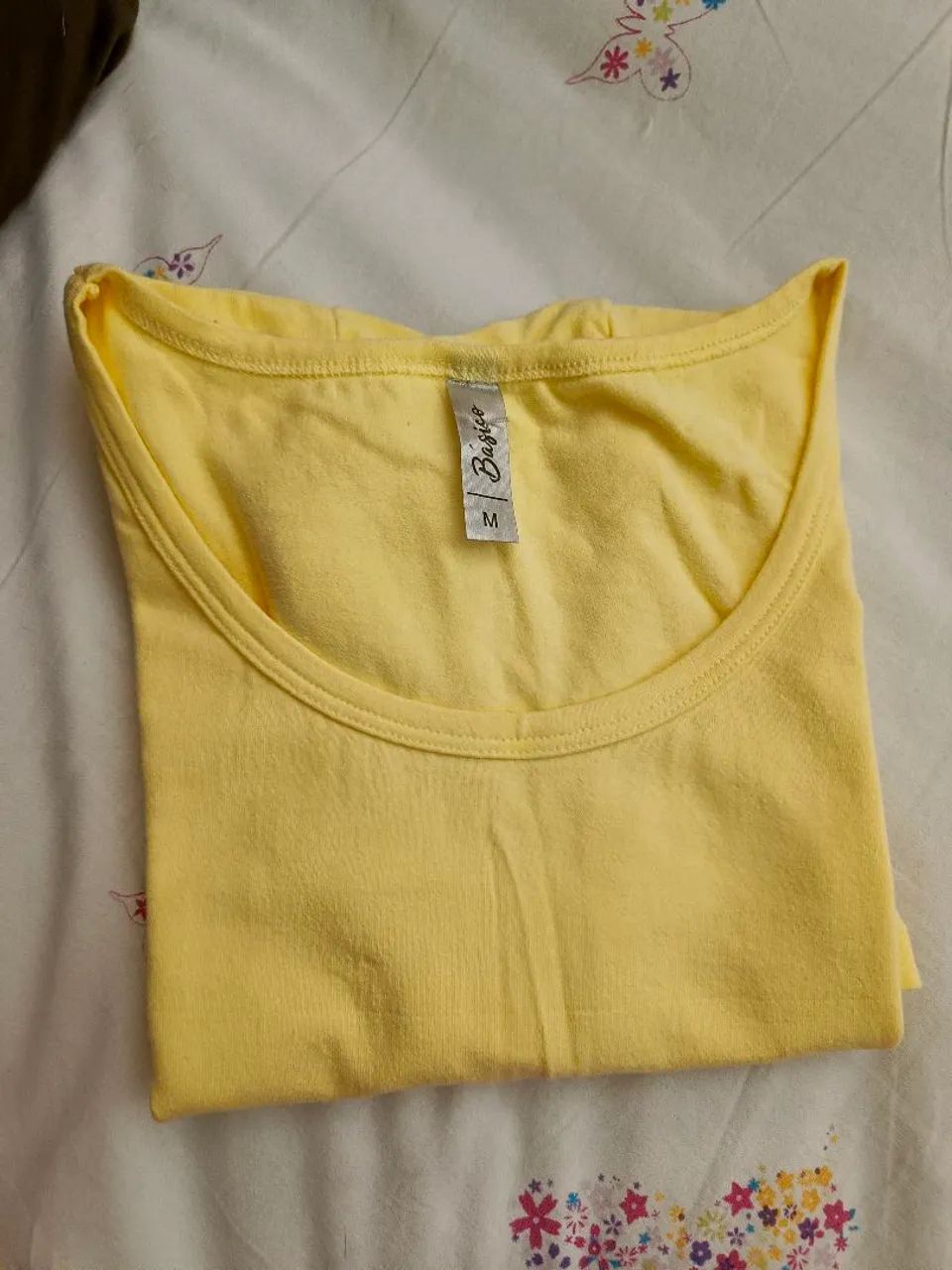 Blusa tamanho P feminina amarela  - Foto 2