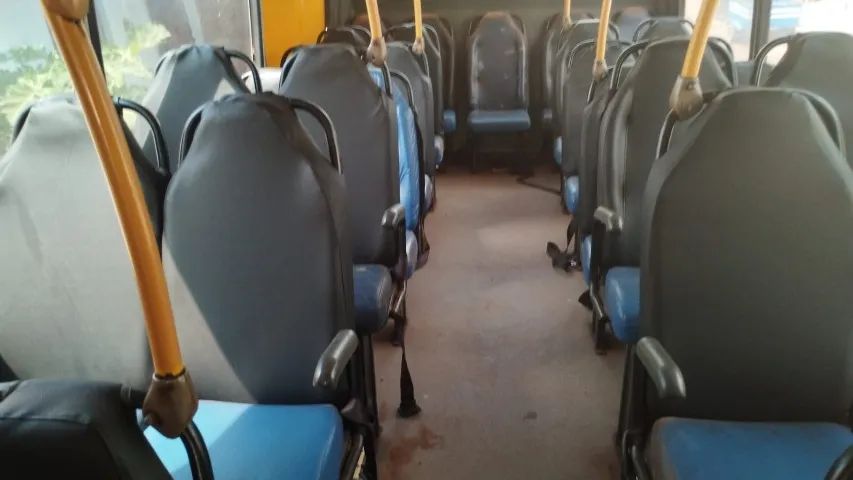 Ônibus Marcopolo branco, em perfeito estado com tudo funcionando. - Foto 5