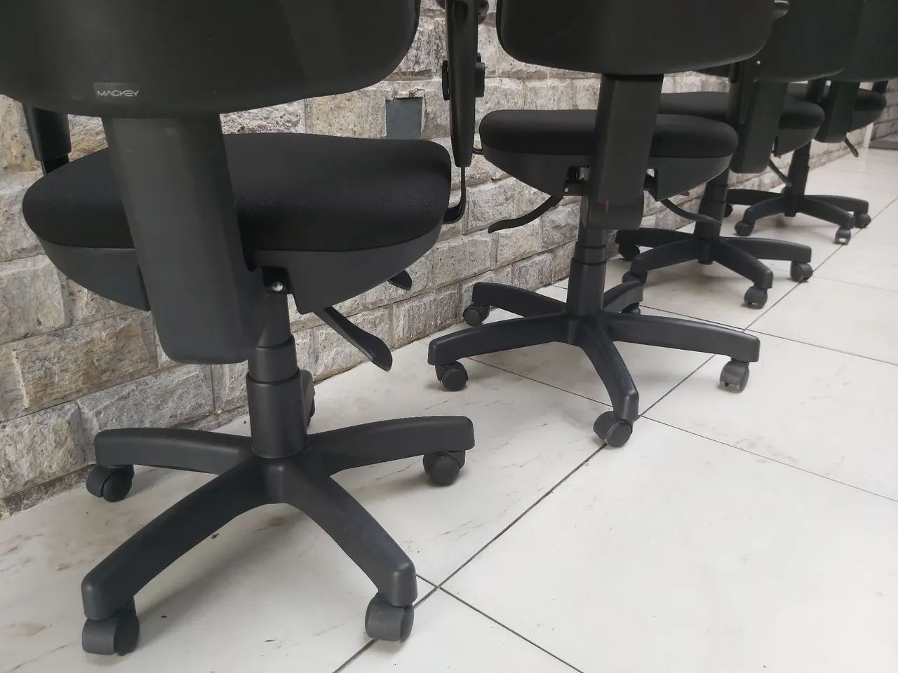 Cadeira Giratória de Escritório  - Foto 5