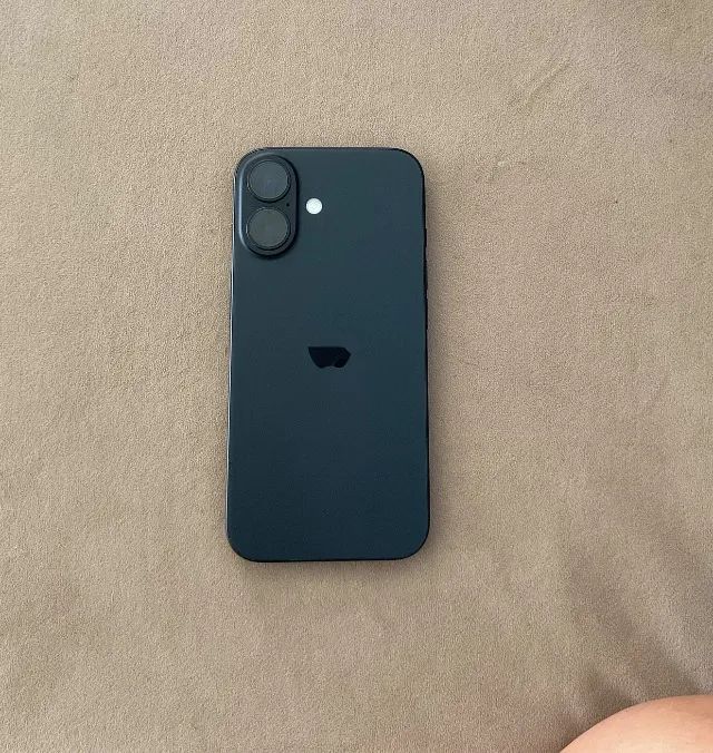 iPhone 16