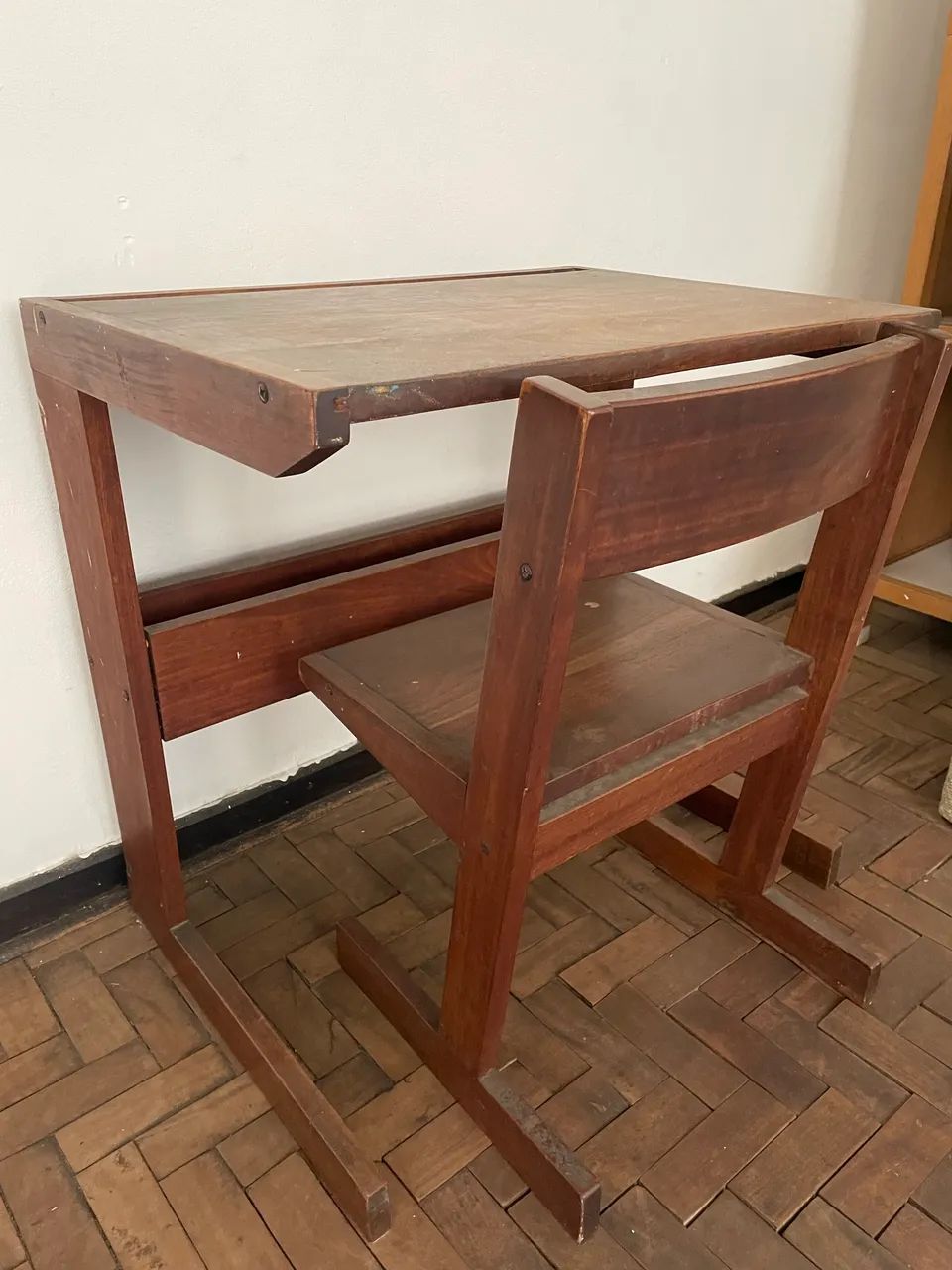 Mesa e cadeira infantil