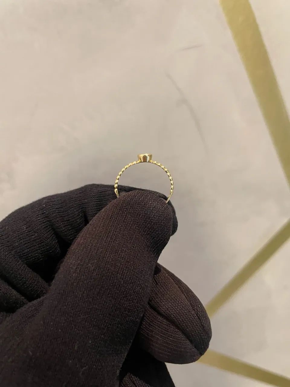 Anel ouro 18k lapidação pear aro granulado  - Foto 4