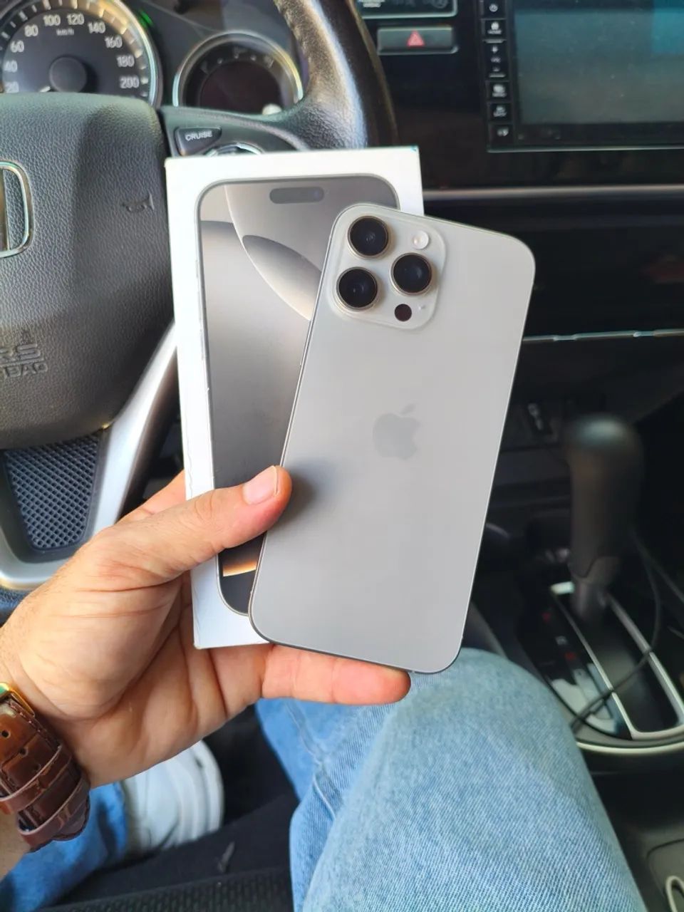 iPhone 16 pro Max 256GB Titanium  - Foto 2