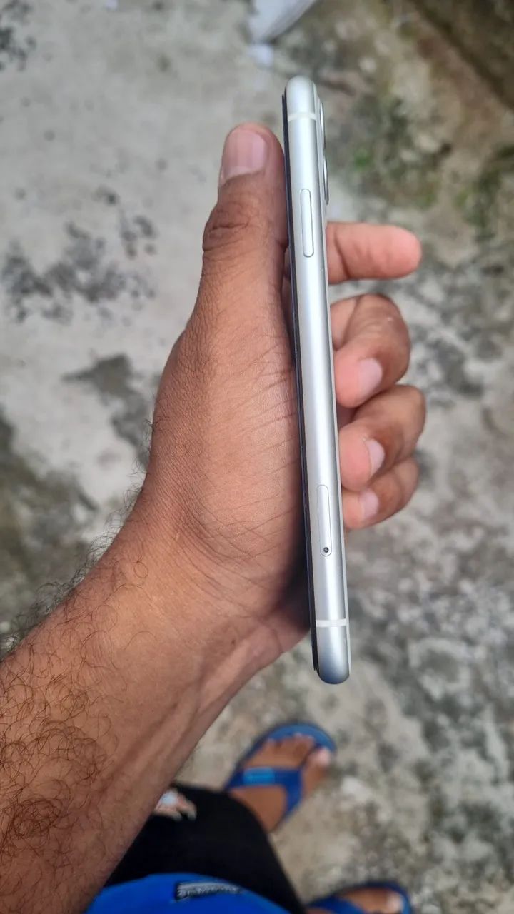 IPhone 11 64g - Foto 5