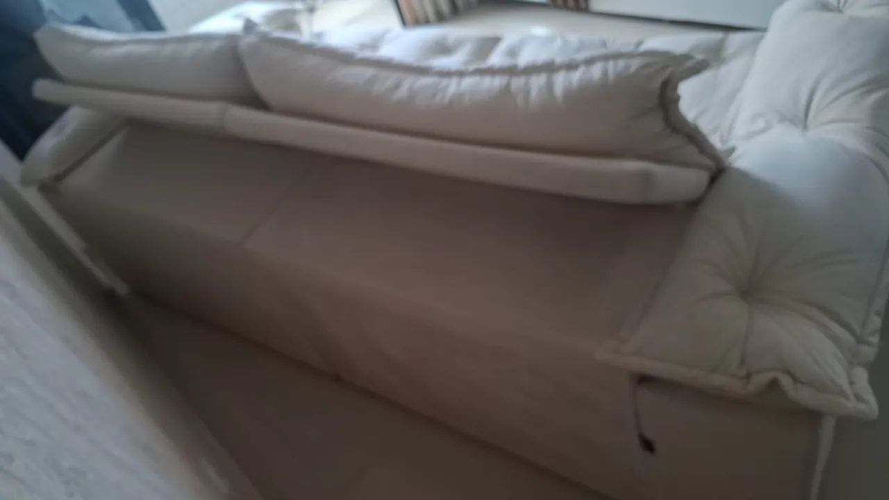 Vendo sofá lindo  - Foto 4