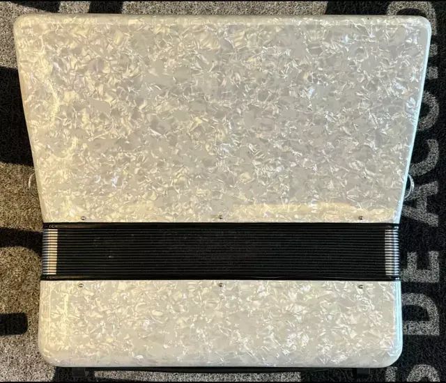 ACORDEON 80 BAIXOS NOVO - Foto 2