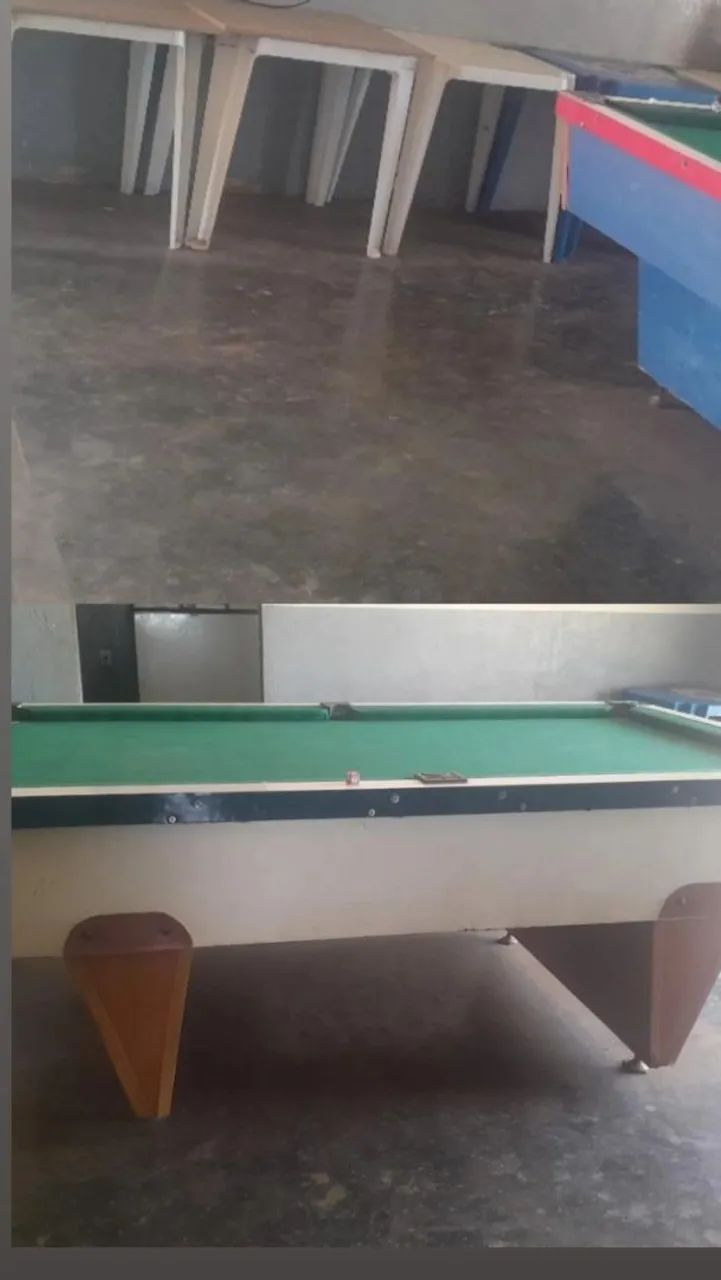 Vende-se mesas de sinuca e cadeiras e mesas de plástico 