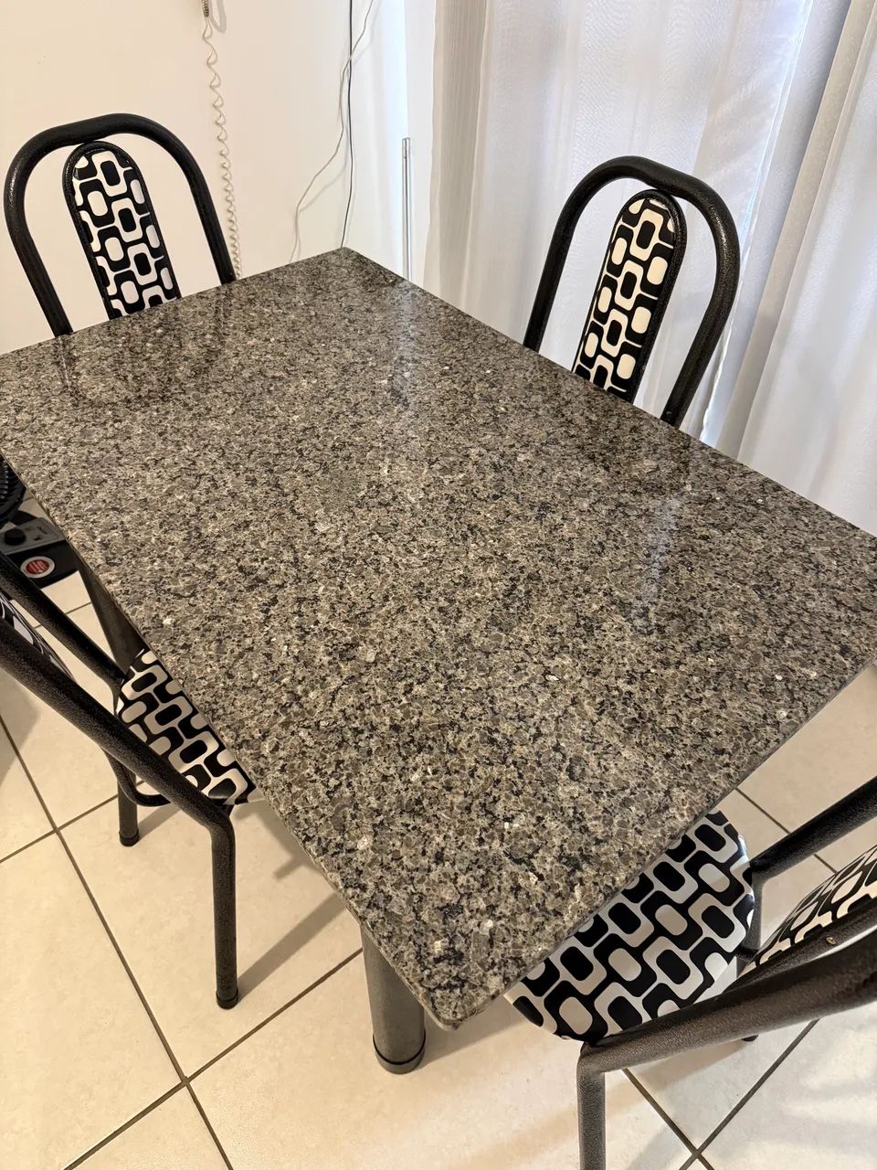 Mesa com 4 cadeiras  - Foto 5