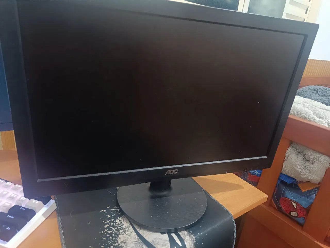 Monitor AOC para jogar e trabalhar  - Foto 2