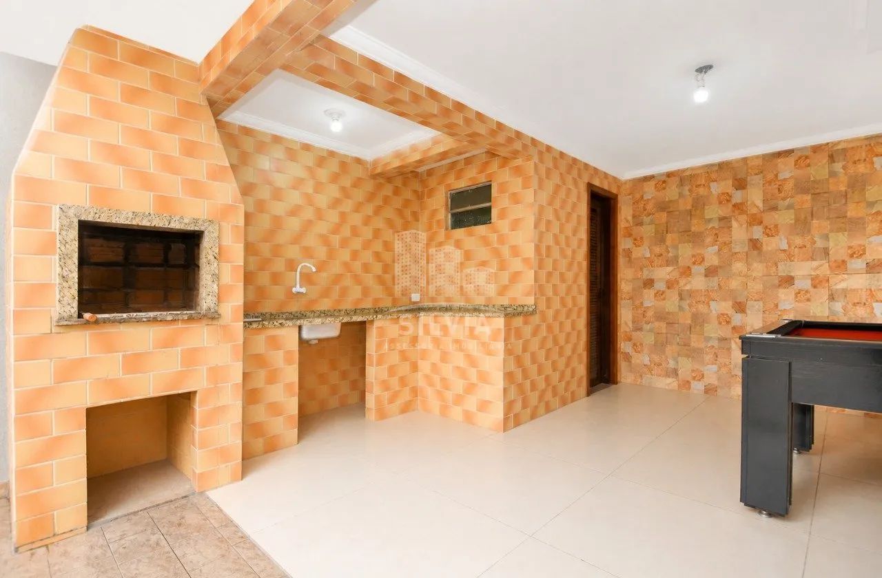 Sobrado com Edícula e Salão Comercial próximo ao Terminal do CIC! - Foto 2