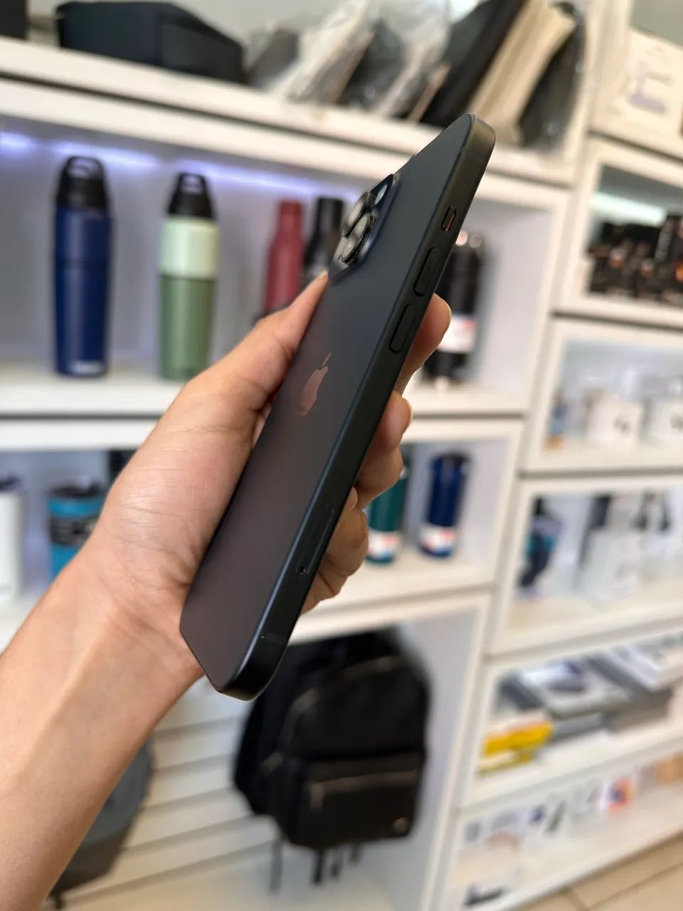 iPhone 15 - 256GB black  - Foto 4