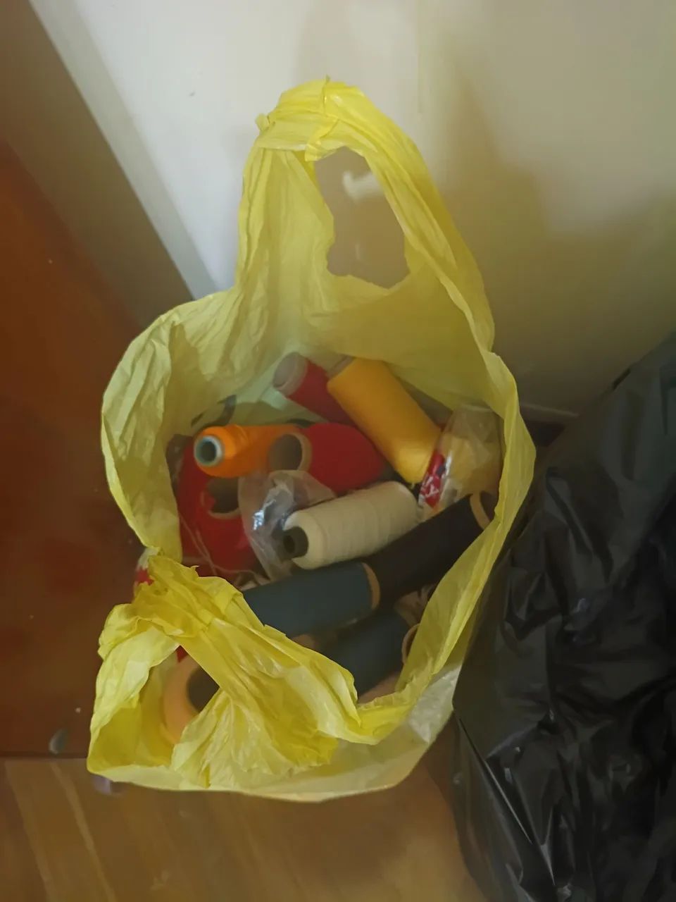 Lote de Linhas de Costuras  - Foto 5