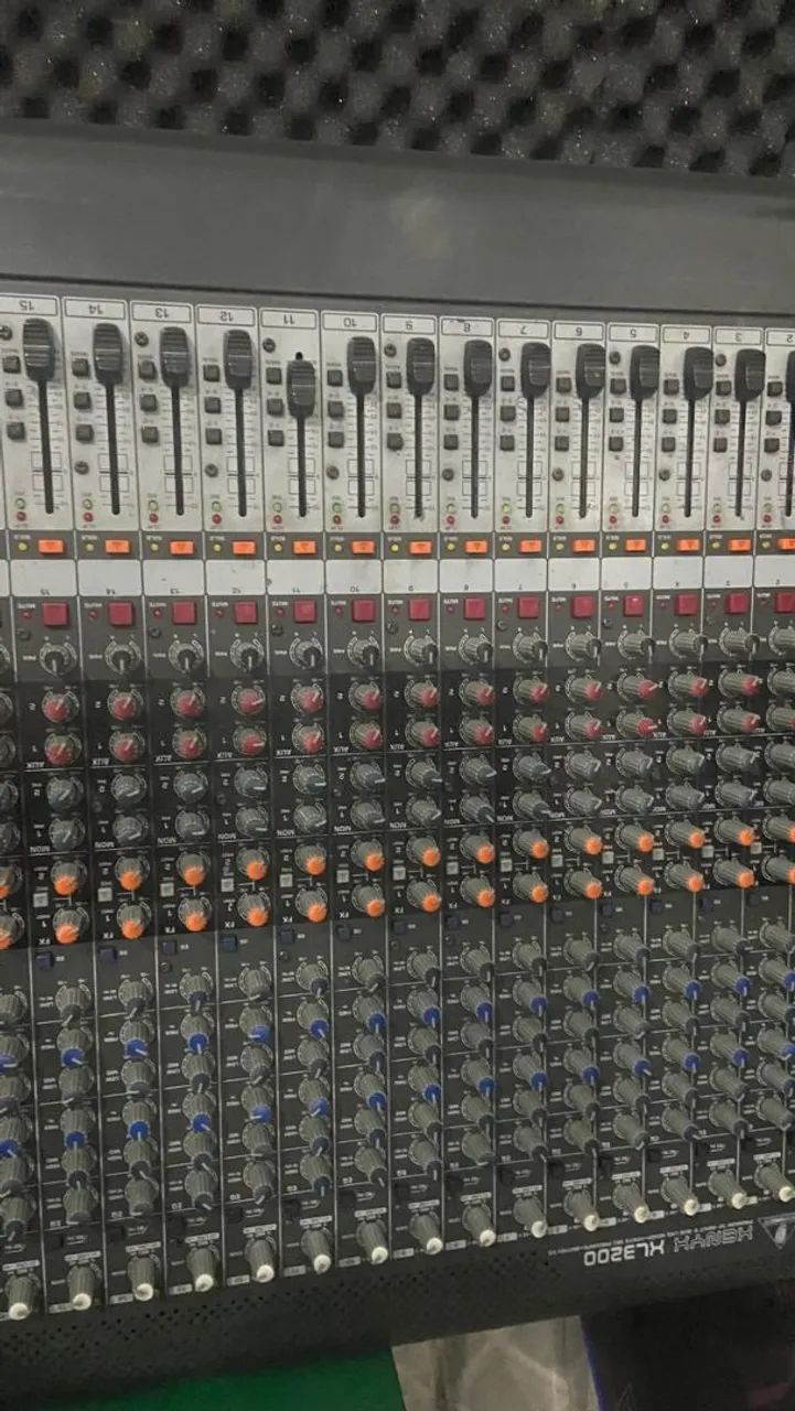 Mesa Behringer 