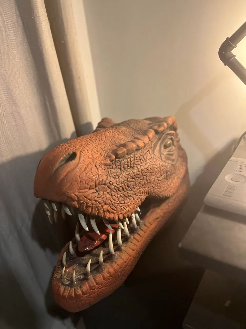 Tiranossauro Rex - Jurassic Park - estátua cabeça 