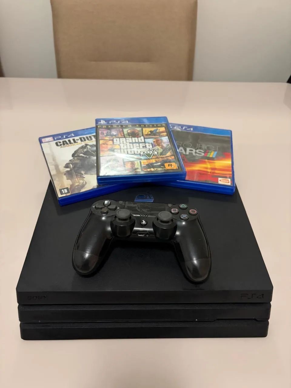 VENDO PS4 COM JOGOS R$ 2.400,00