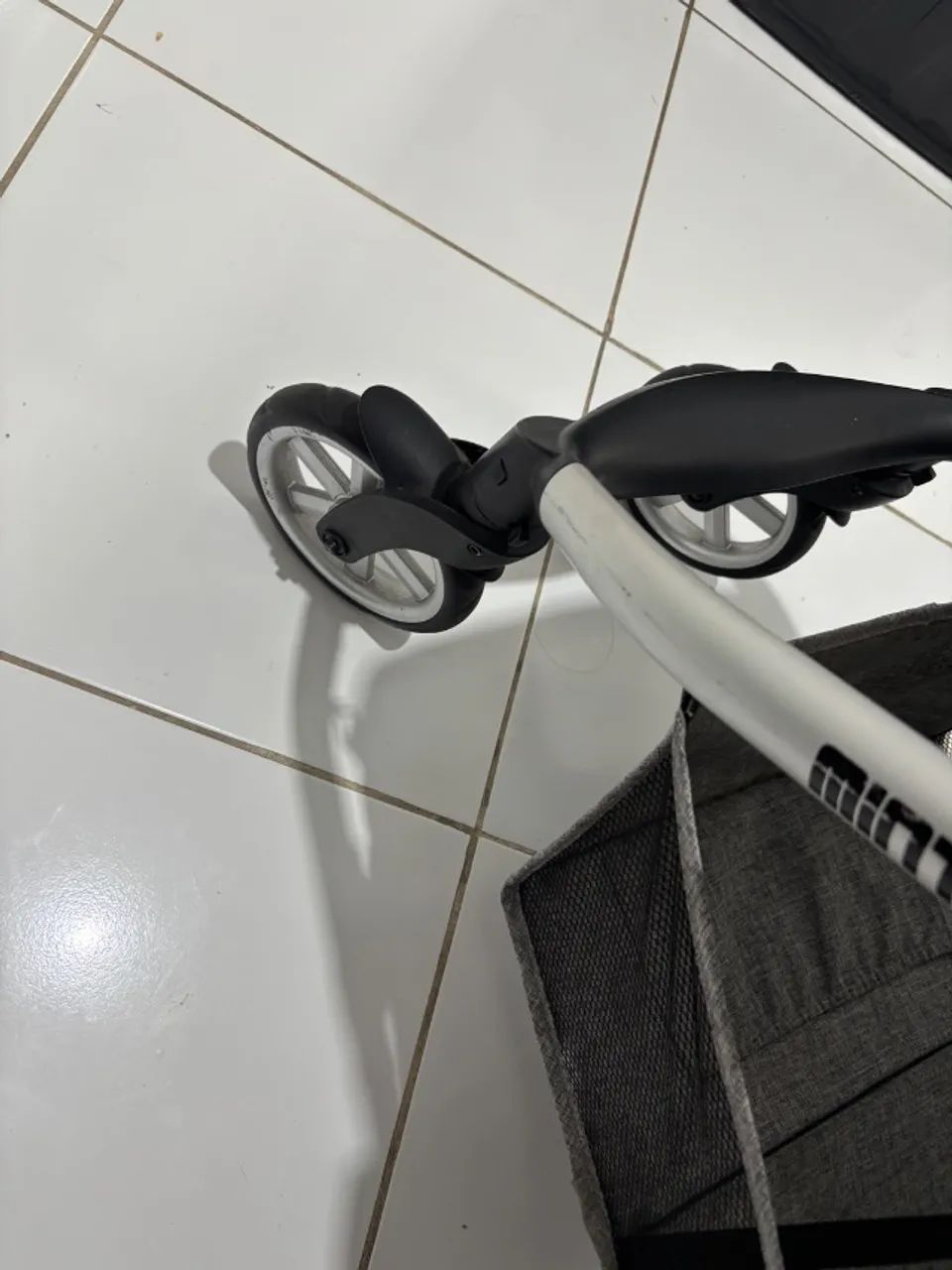 Carrinho de bebê usado - Foto 4