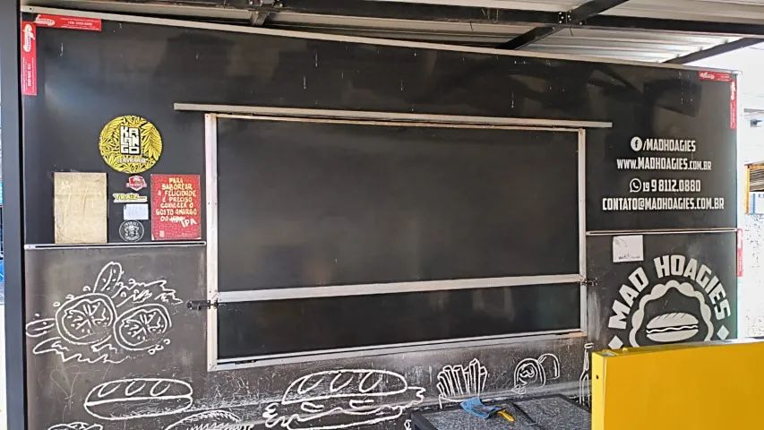 Trailler Foodtruck 4x2 2Eixos Completo para operação
