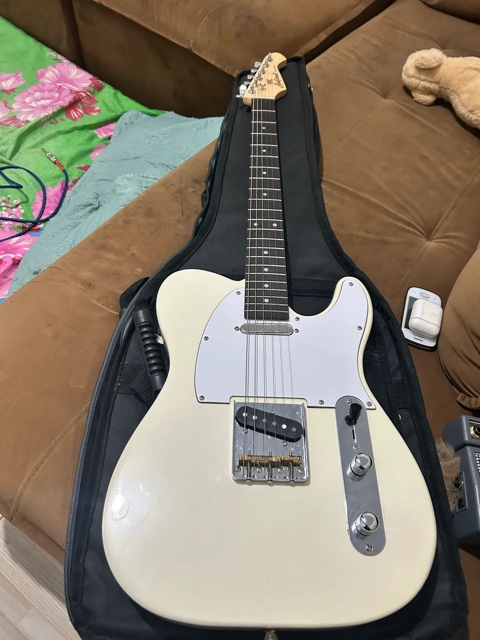 Guitarra Aria Pro 2 - Instrumentos musicais - Caarapó 1518432035 | OLX
