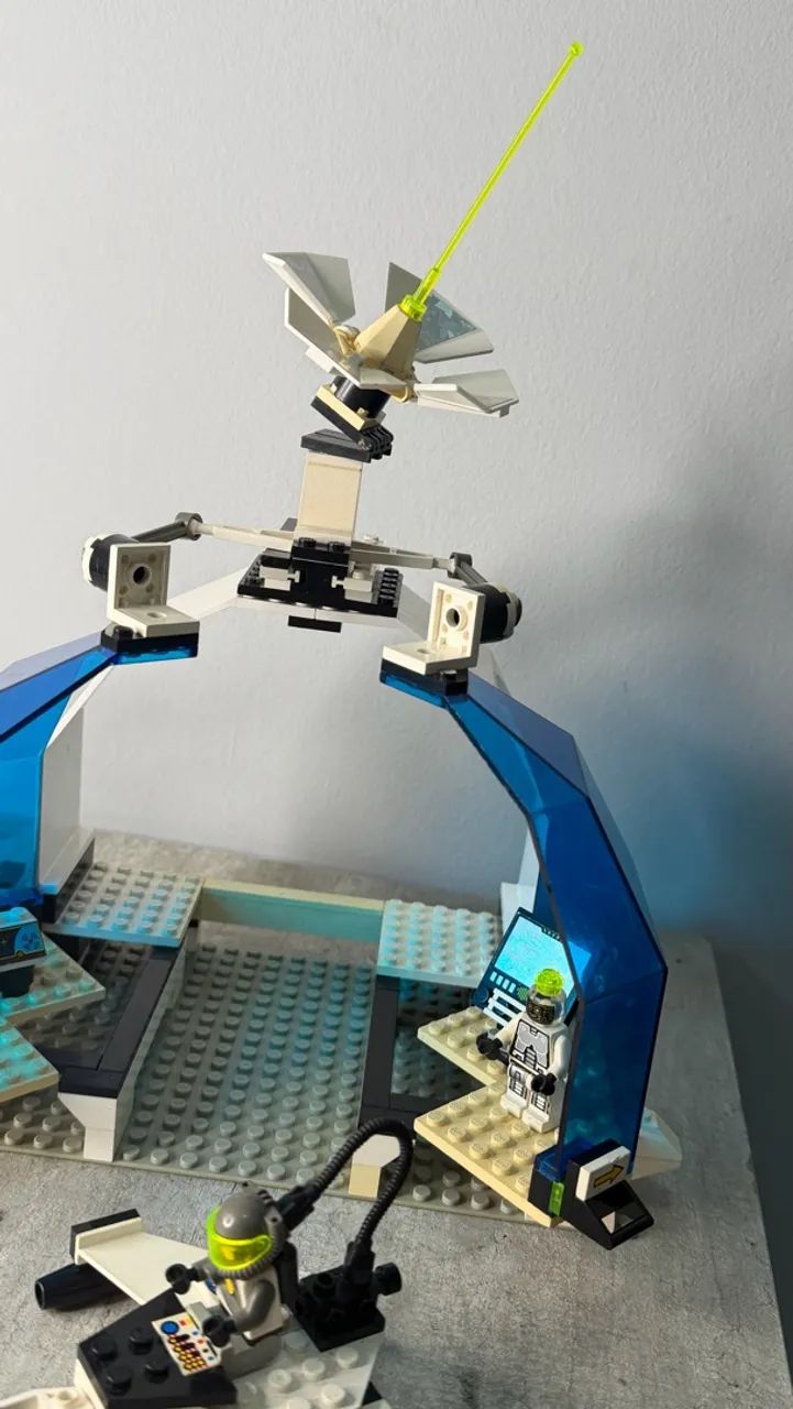 Lego Space Exploriens 6958 - Android Base (1996) - Raro! - Foto 4