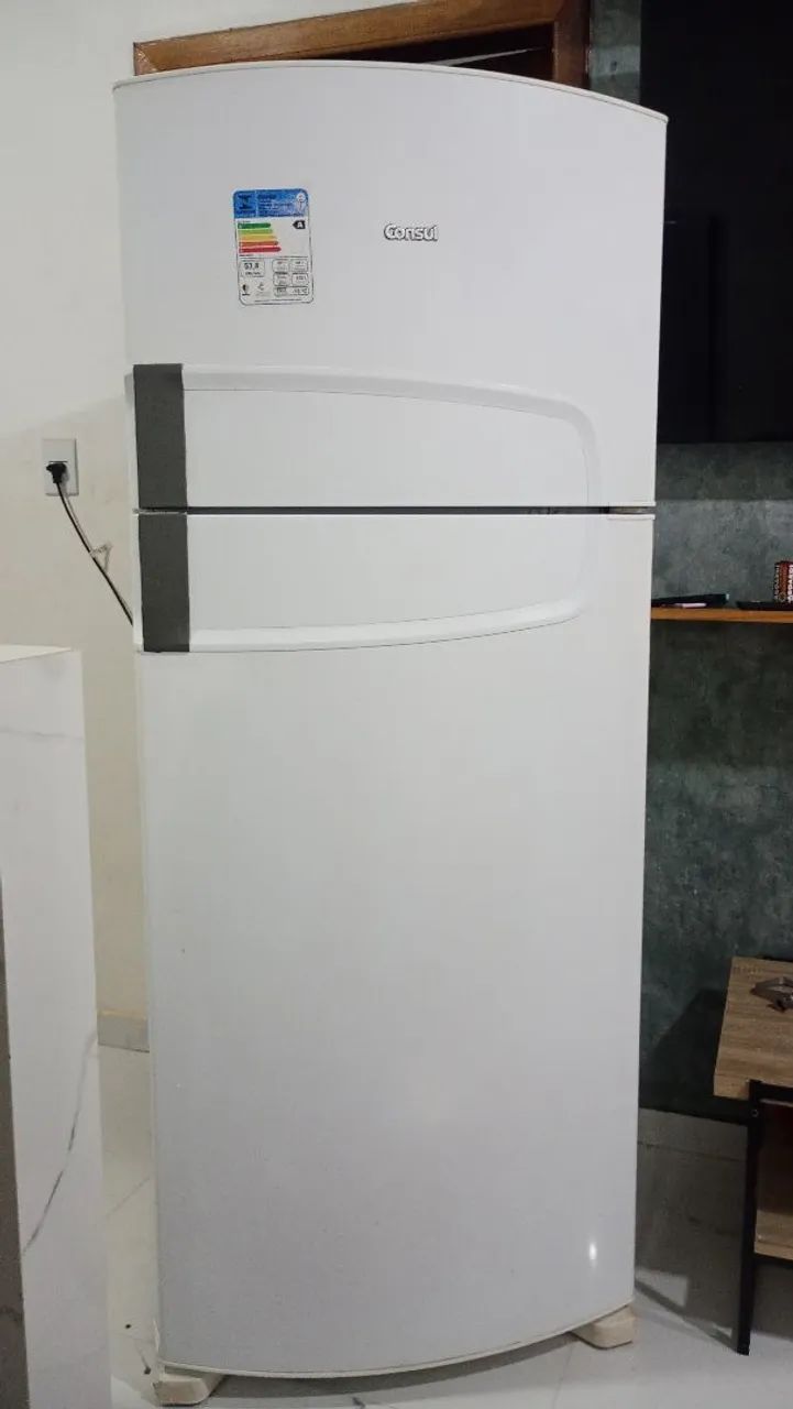 Gelaco cônsul 450 litros semi nova 