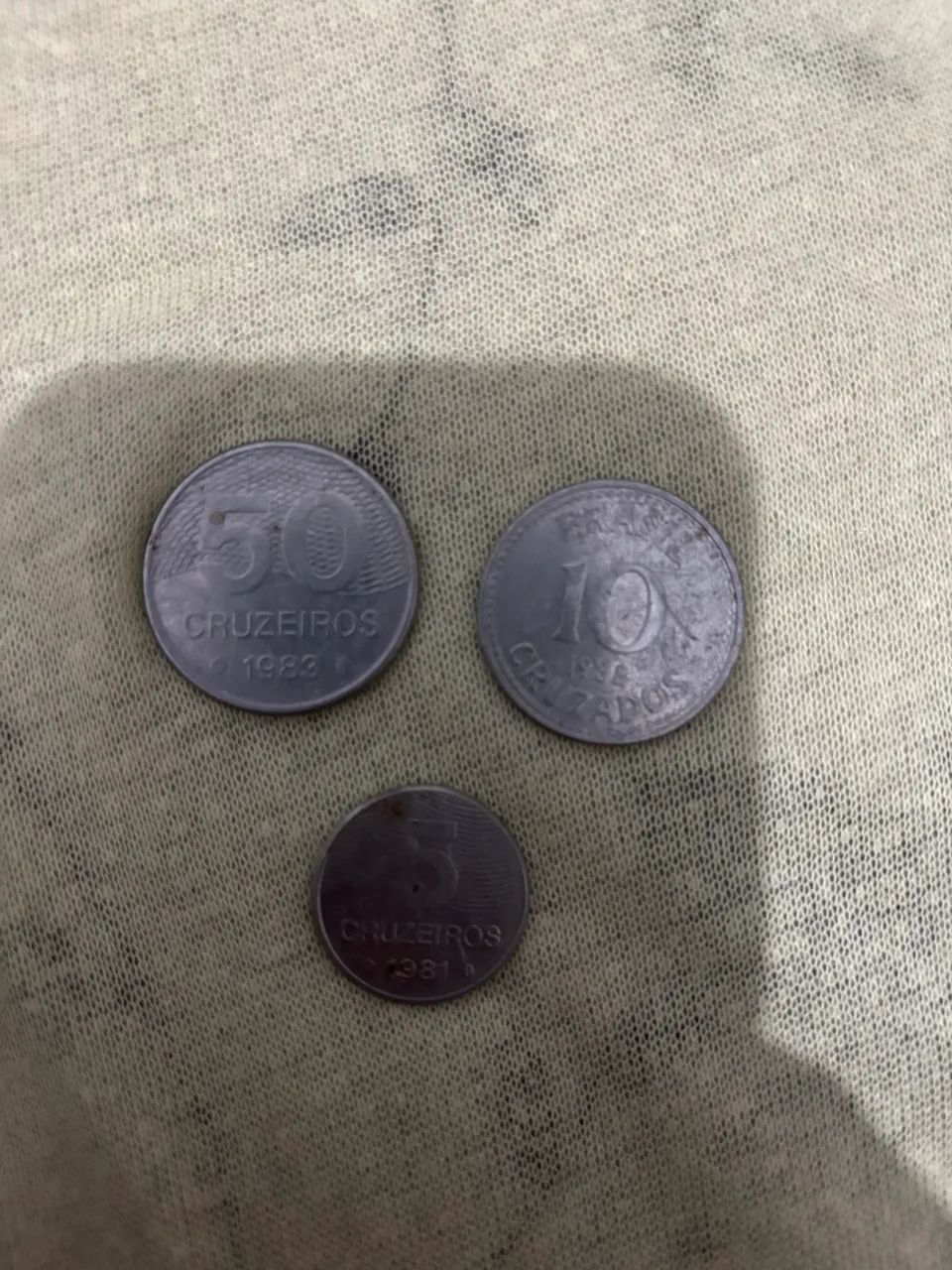 Notas e moedas antigas