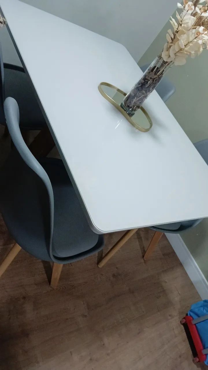 Mesa tampo de vidro com 4 cadeiras  - Foto 2