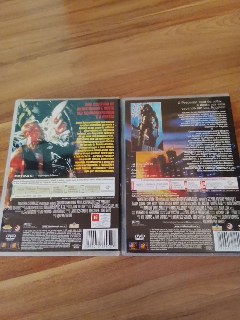Vendo 2 DVDs: O Predador e Predador 2 A Caçada Continua. Usado, original em ótimo estado! - Foto 2