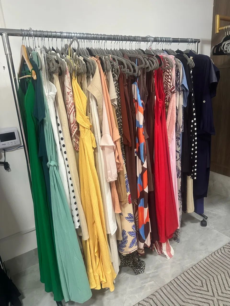 Vendo estoque de loja de roupas feminina  - Foto 3