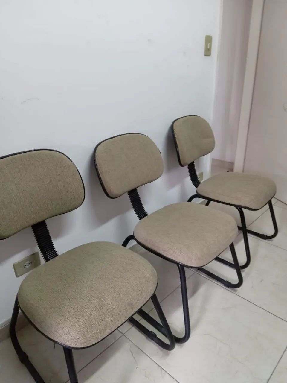 Cadeiras de Escritório Semi Novas - Foto 4