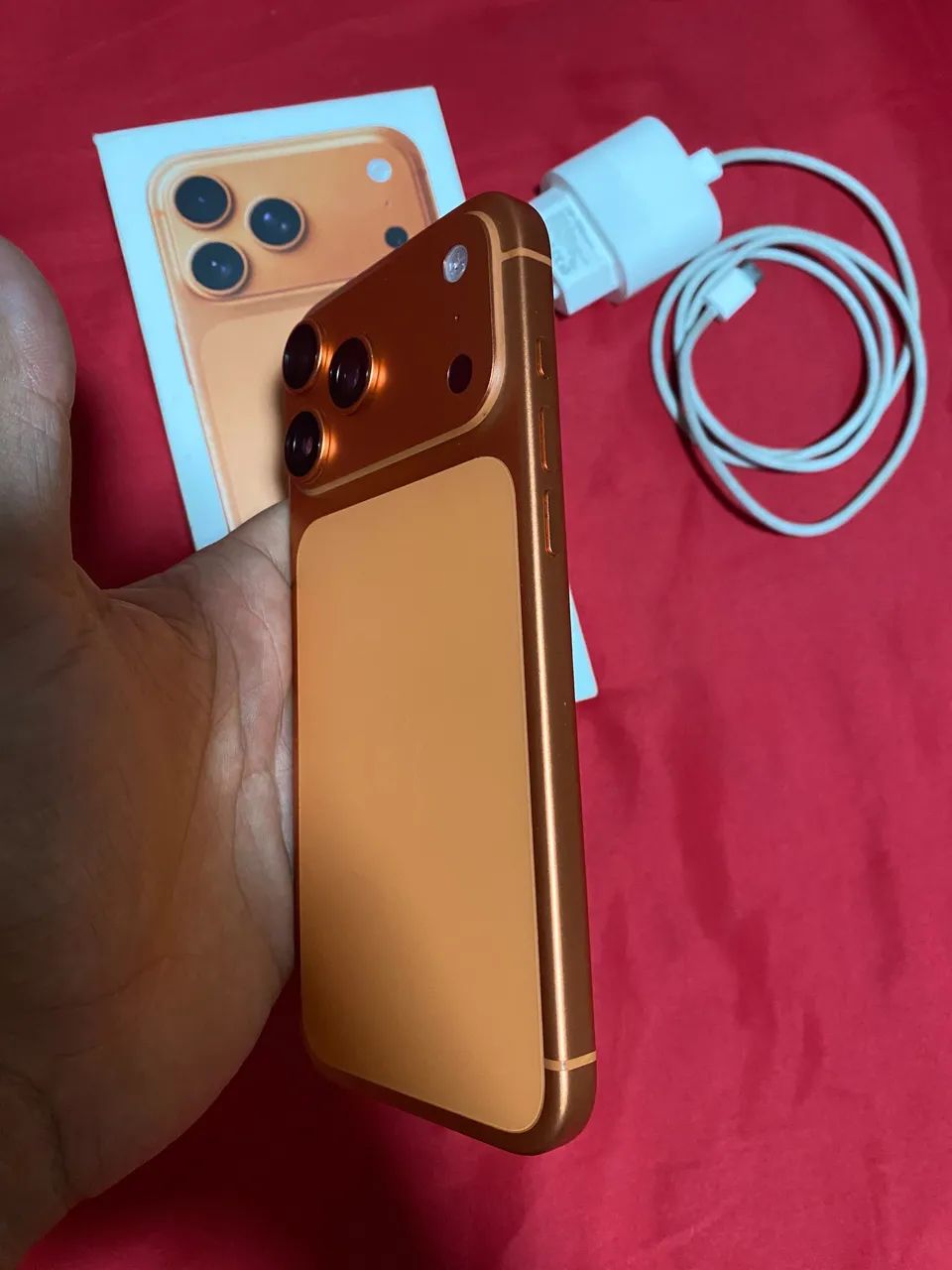 IPhone 17 pro Max Laranja 256g  - Foto 3