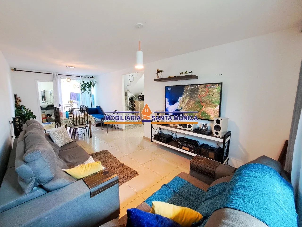 Casa 4 quartos com suíte em condomínio- Copacabana
