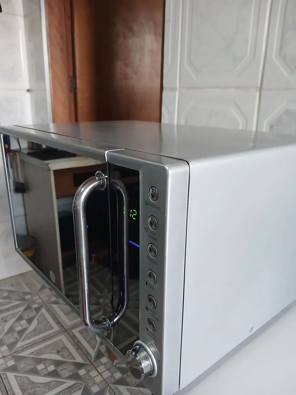 Microondas GE inox espelhado 20L 127V  funcionando perfeitamente 