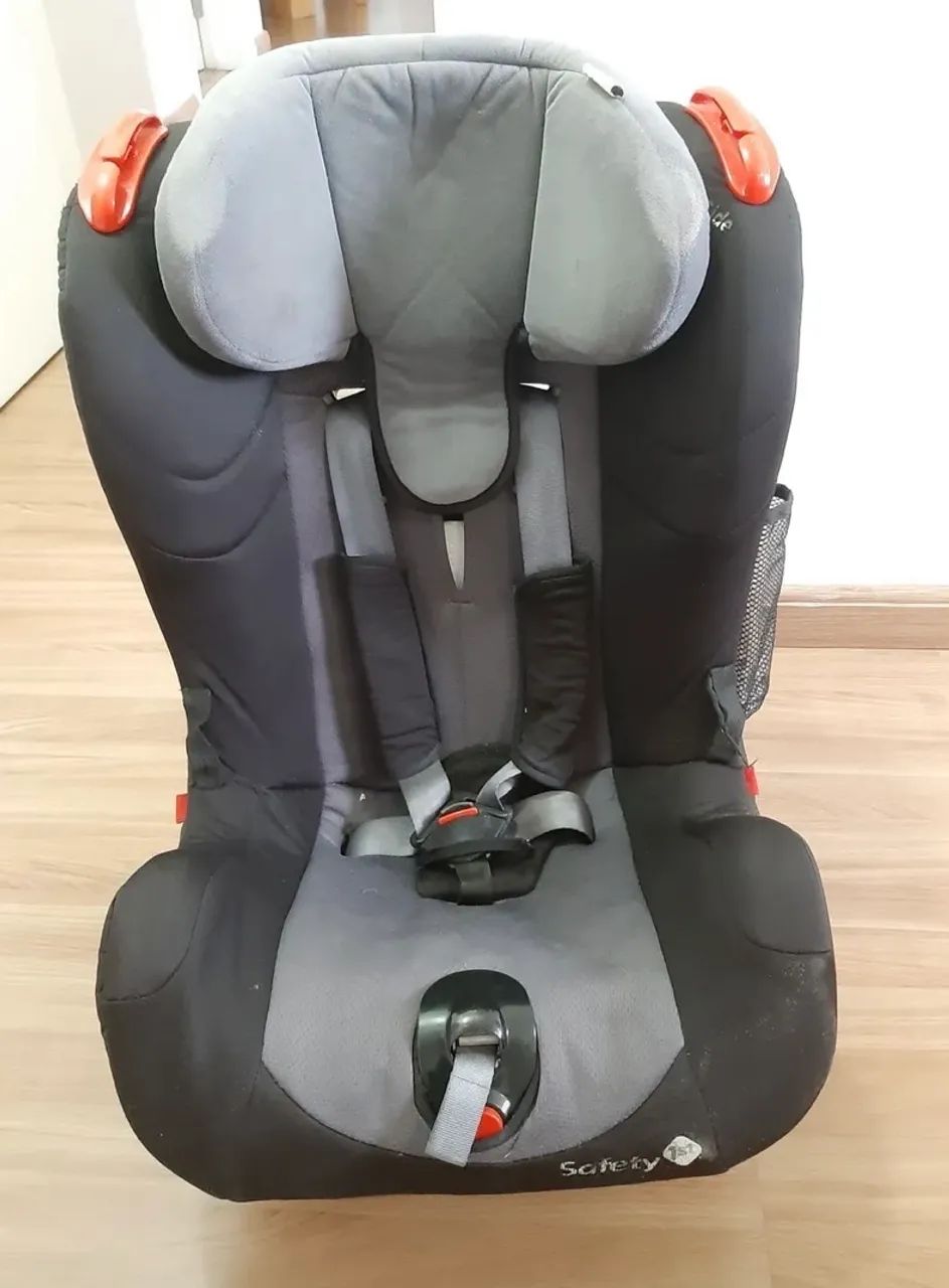 Cadeirinha auto safety 