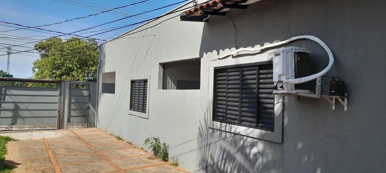 Alugo casa