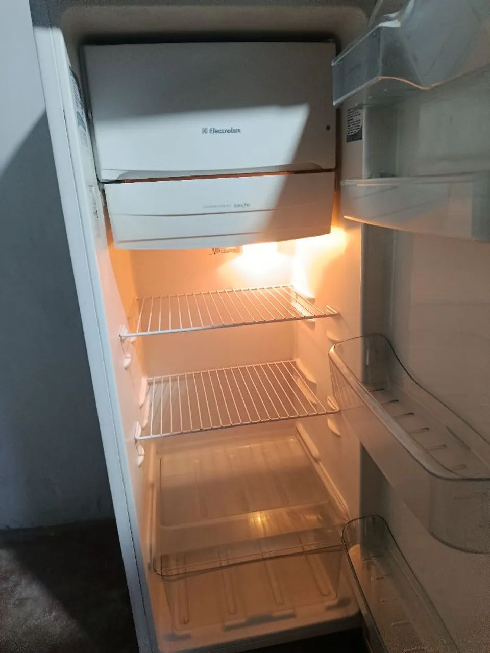 Geladeira Electrolux RE 28 - Foto 2