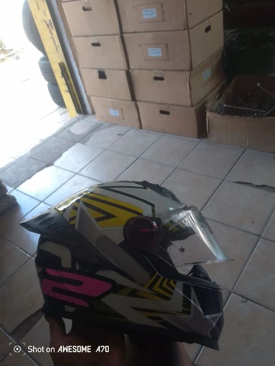 Capacete LS2 troco em iPhone  - Foto 3